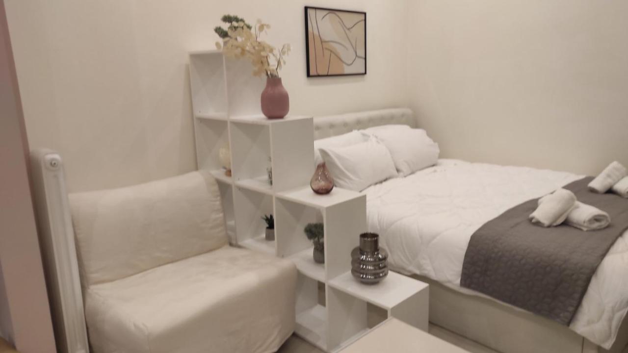Irene'S Beauty In Koukaki Apartment เอเธนส์ ภายนอก รูปภาพ