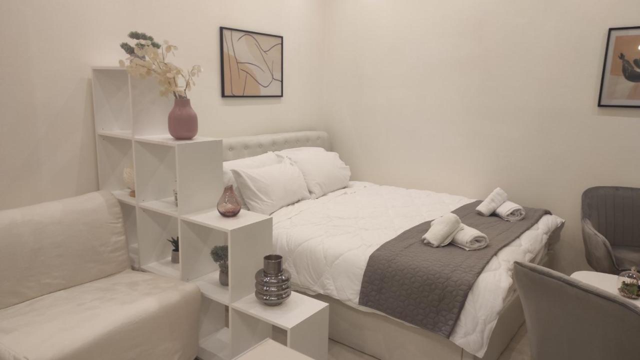 Irene'S Beauty In Koukaki Apartment เอเธนส์ ภายนอก รูปภาพ