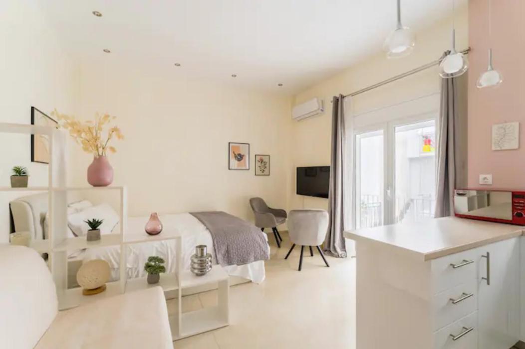 Irene'S Beauty In Koukaki Apartment เอเธนส์ ภายนอก รูปภาพ